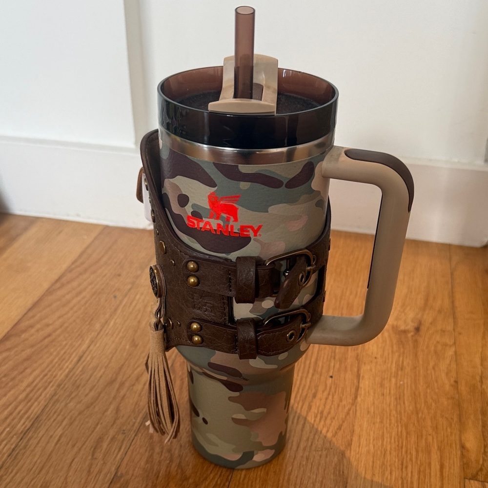 Stanley Camo Insulated Mug with Handle